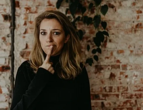 Paulien kijkt bedenkelijk